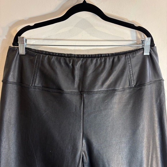 7 FOR ALL MANKIND Sz 1X Faux Leather Leggings High Rise Comfort Waist - Picture 3 of 6